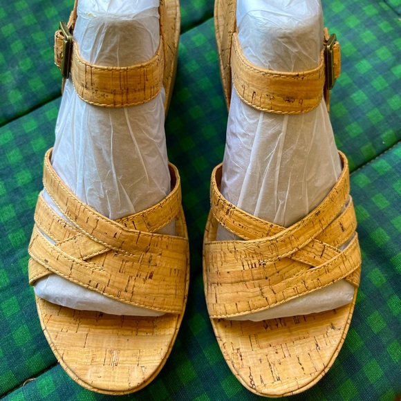 KORKS, Sandal, Size 10, $30 Brand New in Box. Never worn. - Picture 1 of 9